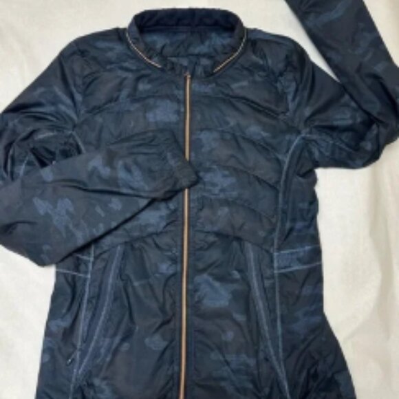 Lululemon Blue Camo Jacket 🦋 - Picture 2 of 7